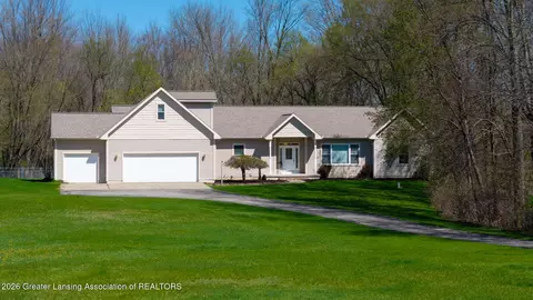 4711 Pardee Rd, Webberville, MI 48892