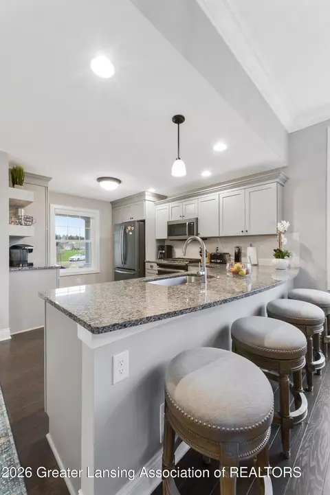Kitchen - 5272 Hawk Hollow Dr, Bath, MI 48808 photo 4 of 4