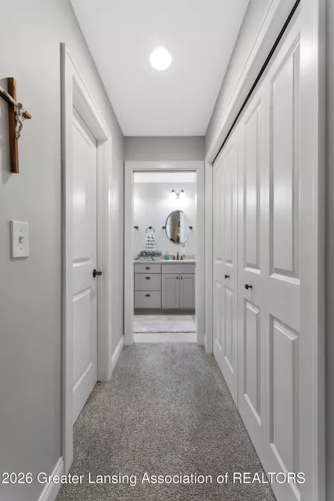 Entry Way - 5272 Hawk Hollow Dr, Bath, MI 48808 photo 8 of 9