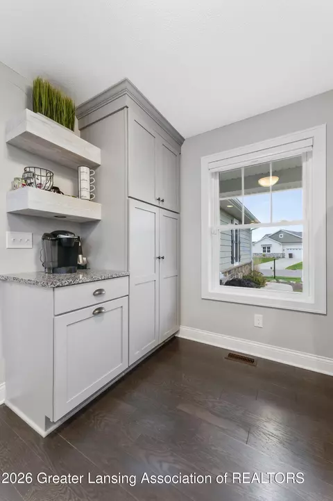 Kitchen - 5272 Hawk Hollow Dr, Bath, MI 48808 photo 3 of 4