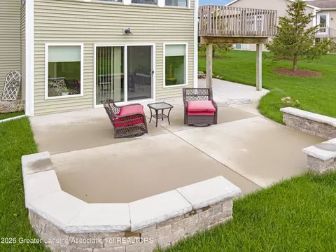 Exterior - 5272 Hawk Hollow Dr, Bath, MI 48808 photo 4 of 6
