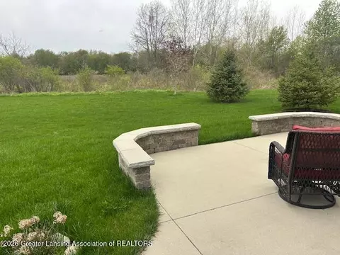 Exterior - 5272 Hawk Hollow Dr, Bath, MI 48808 photo 5 of 6