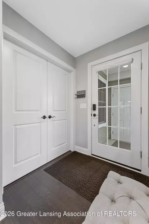 Entry Way - 5272 Hawk Hollow Dr, Bath, MI 48808 photo 3 of 9