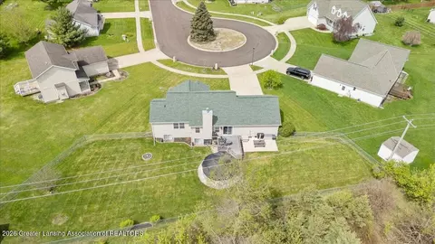 View/Area - 10114 Roblyn Cir, Dimondale, MI 48821 photo 5 of 8