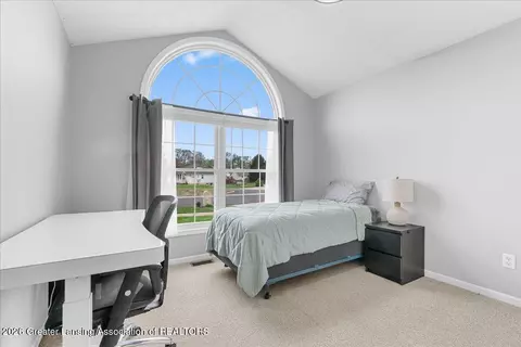 Bedroom - 10114 Roblyn Cir, Dimondale, MI 48821 photo 1 of 6
