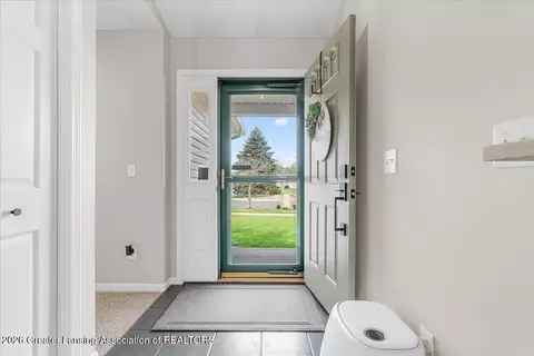 Entry Way - 10114 Roblyn Cir, Dimondale, MI 48821 photo 1 of 5