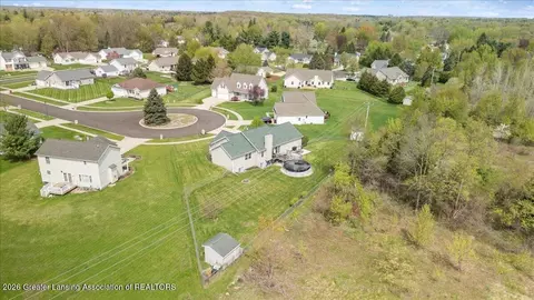 View/Area - 10114 Roblyn Cir, Dimondale, MI 48821 photo 3 of 8