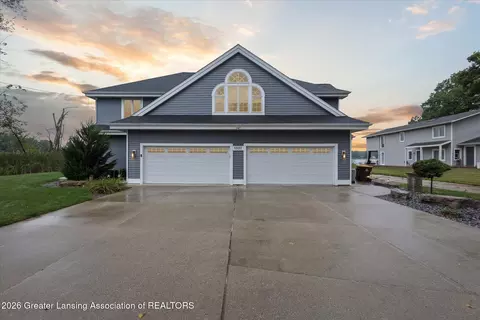 5837 Carlton St, Haslett, MI 48840