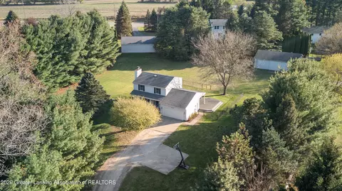 3421 Dorothy Ln, Williamston, MI 48895