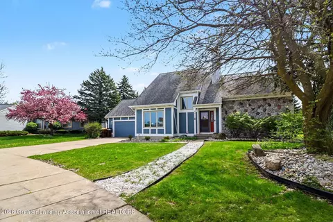 4915 Aspen Dr, Lansing, MI 48917