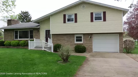 315 N Carole Dr, Elsie, MI 48831