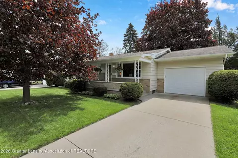 3417 Snowglen Ln, Lansing, MI 48917