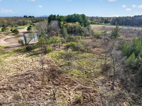 12791 Upton Rd, Bath, MI 48808 photo 35