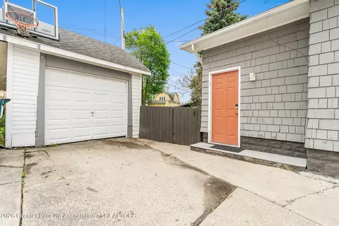 Exterior - 2226 Strathmore Rd, Lansing, MI 48910 photo 5 of 5