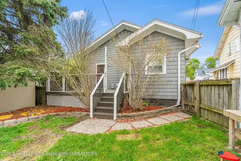 Other - 2226 Strathmore Rd, Lansing, MI 48910 photo 9 of 11
