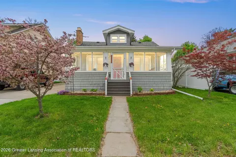 2226 Strathmore Rd, Lansing, MI 48910