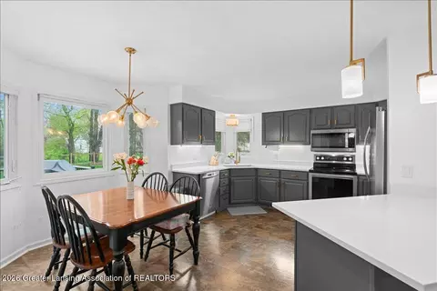 Kitchen - 13176 Blackwood Dr, Dewitt, MI 48820 photo 1 of 4