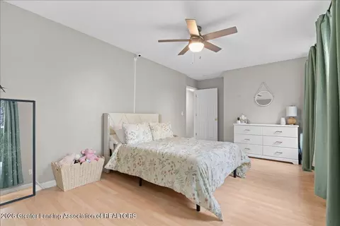 Bedroom - 13176 Blackwood Dr, Dewitt, MI 48820 photo 6 of 6