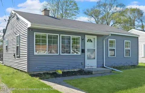 153 N Woodlawn Ave, Battle Creek, MI 49037