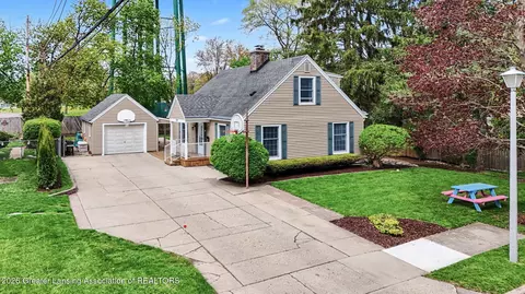 839 King Ct, East Lansing, MI 48823