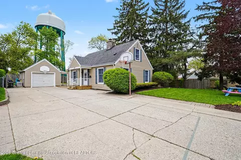 839 King Ct, East Lansing, MI 48823