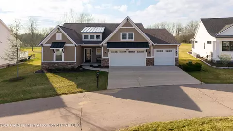 2842 Carnoustie Dr, Okemos, MI 48864