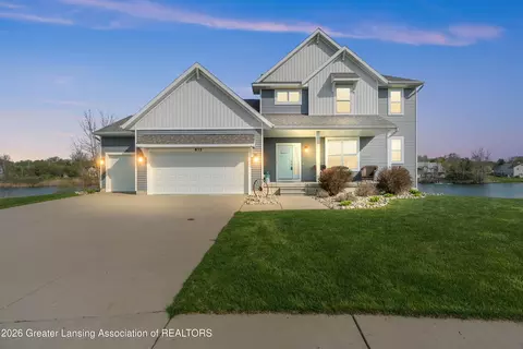612 Launch Point Dr, Perry, MI 48872