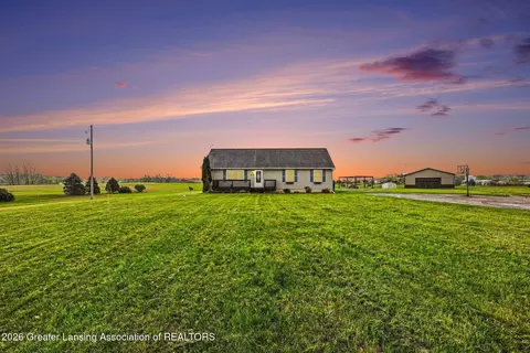 900 Dakin Rd, Dansville, MI 48819