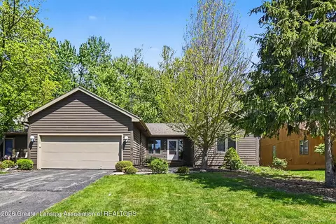 2414 Emerald Lake Dr, East Lansing, MI 48823