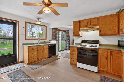 6834 N Wacousta Rd, Fowler, MI 48835 photo 15