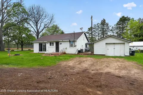6834 N Wacousta Rd, Fowler, MI 48835 photo 5