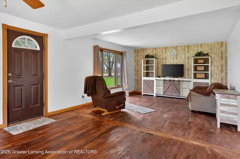6834 N Wacousta Rd, Fowler, MI 48835 photo 8