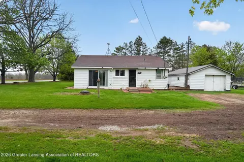 6834 N Wacousta Rd, Fowler, MI 48835 photo 4