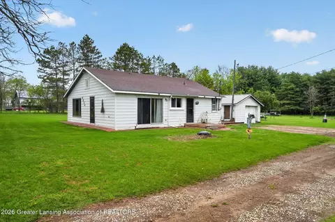 6834 N Wacousta Rd, Fowler, MI 48835 photo 3