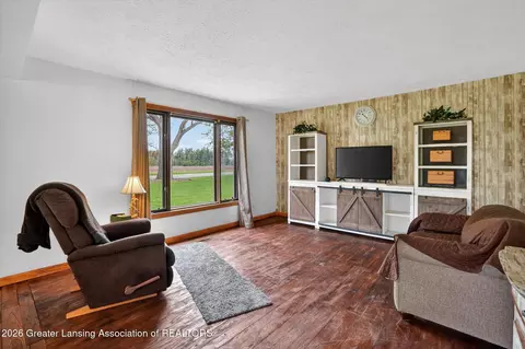 6834 N Wacousta Rd, Fowler, MI 48835 photo 7