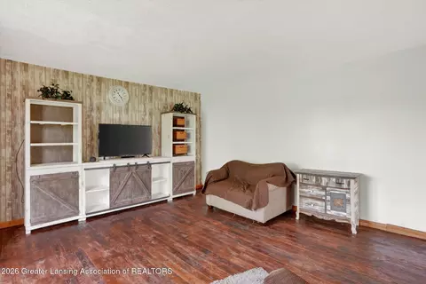 6834 N Wacousta Rd, Fowler, MI 48835 photo 11