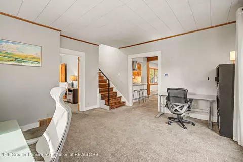 Entry Way - 4113 Dell Rd, Lansing, MI 48911 photo 2 of 4
