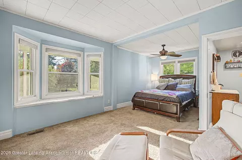 Bedroom - 4113 Dell Rd, Lansing, MI 48911 photo 1 of 9