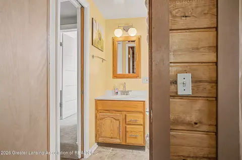 Bath - 4113 Dell Rd, Lansing, MI 48911 photo 4 of 4
