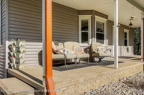 Exterior - 4113 Dell Rd, Lansing, MI 48911 photo 5 of 9