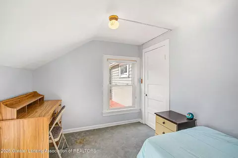 Bedroom - 4113 Dell Rd, Lansing, MI 48911 photo 7 of 9