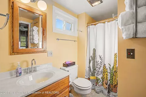 Bath - 4113 Dell Rd, Lansing, MI 48911 photo 3 of 4