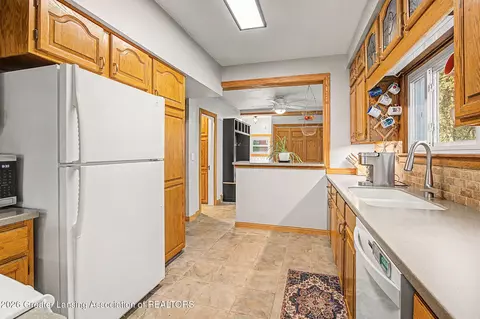 Kitchen - 4113 Dell Rd, Lansing, MI 48911 photo 1 of 4