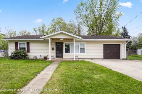 5017 Kessler Dr, Lansing, MI 48910