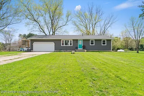 5632 Wildcat Rd, Saint Johns, MI 48879