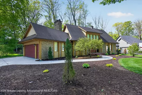 1981 Valleybrook Dr, Okemos, MI 48864