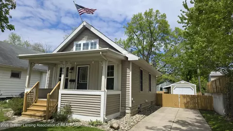 1245 Parkview St, Lansing, MI 48912