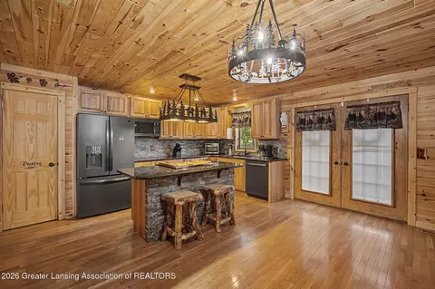 6485 Tucker Rd, Eaton Rapids, MI 48827