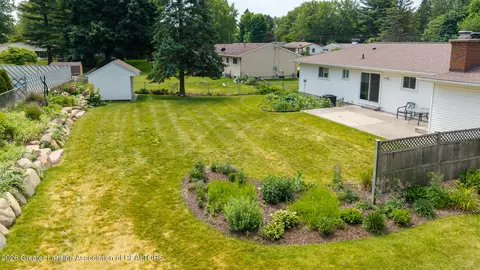 View/Area - 15089 Pinehurst Dr, Lansing, MI 48906 photo 4 of 7