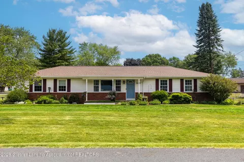 15089 Pinehurst Dr, Lansing, MI 48906